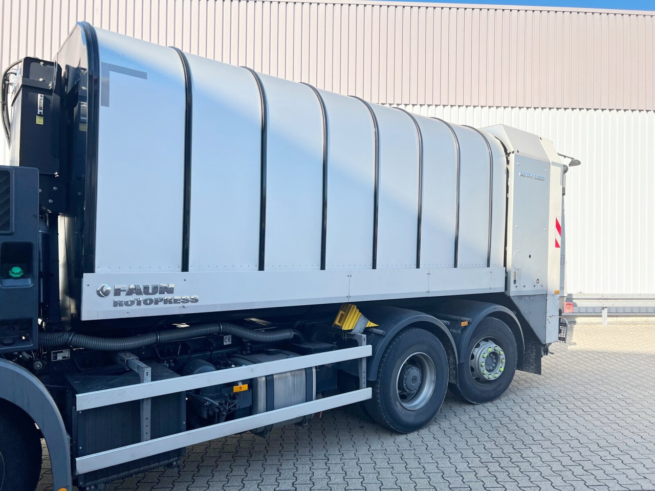 Mercedes-Benz Econic 2635 LL 6x2/4 NLA Econic 2635 LL 6x2/4 NLA, Lenkachse, FAUN Rotopress 521L, Zöller-Schüttung - Châssis cabine: photos 4 Mercedes-Benz Econic 2635 LL 6x2/4 NLA Econic 2635 LL 6x2/4 NLA, Lenkachse, FAUN Rotopress 521L, Zöller-Schüttung - Châssis cabine: photos 4