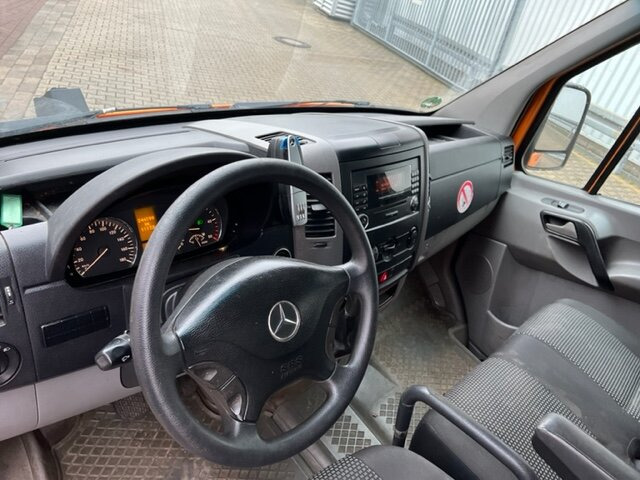 Mercedes-Benz Sprinter 515 CDI 4x2 Sprinter 515 CDI 4x2 - Fourgon utilitaire: photos 4 Mercedes-Benz Sprinter 515 CDI 4x2 Sprinter 515 CDI 4x2 - Fourgon utilitaire: photos 4