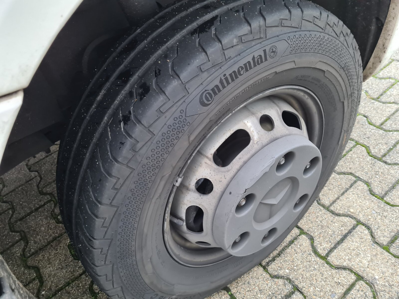 Mercedes-Benz Sprinter 516 CDI 4x2 Sprinter 516 CDI 4x2, Rettungswagen - Fourgon utilitaire: photos 3 Mercedes-Benz Sprinter 516 CDI 4x2 Sprinter 516 CDI 4x2, Rettungswagen - Fourgon utilitaire: photos 3