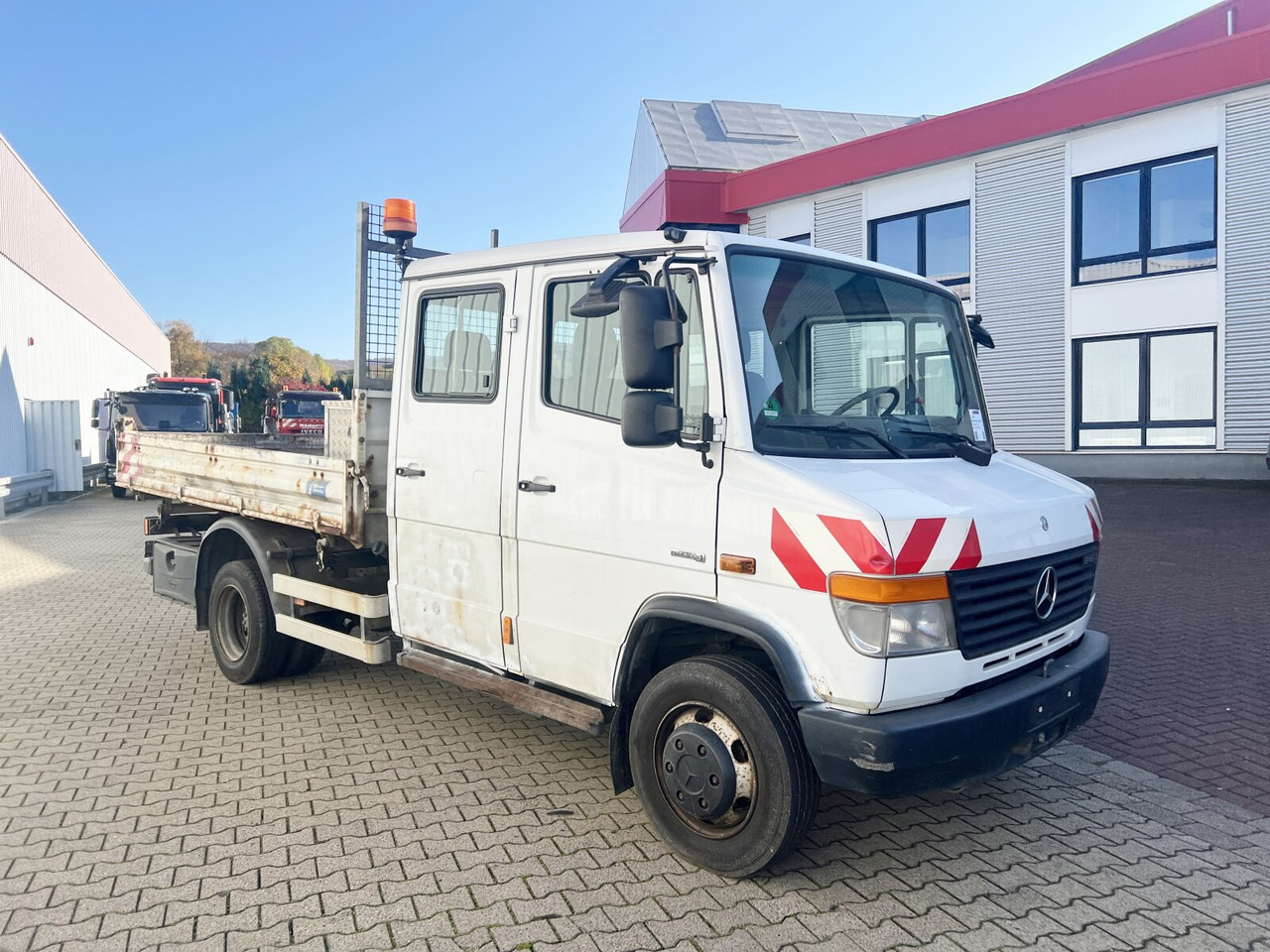Mercedes-Benz Vario 816 D 4x2 Doka Vario 816 D 4x2 Doka, 2x AHK, Meiller Kipper - Camion benne: photos 2 Mercedes-Benz Vario 816 D 4x2 Doka Vario 816 D 4x2 Doka, 2x AHK, Meiller Kipper - Camion benne: photos 2