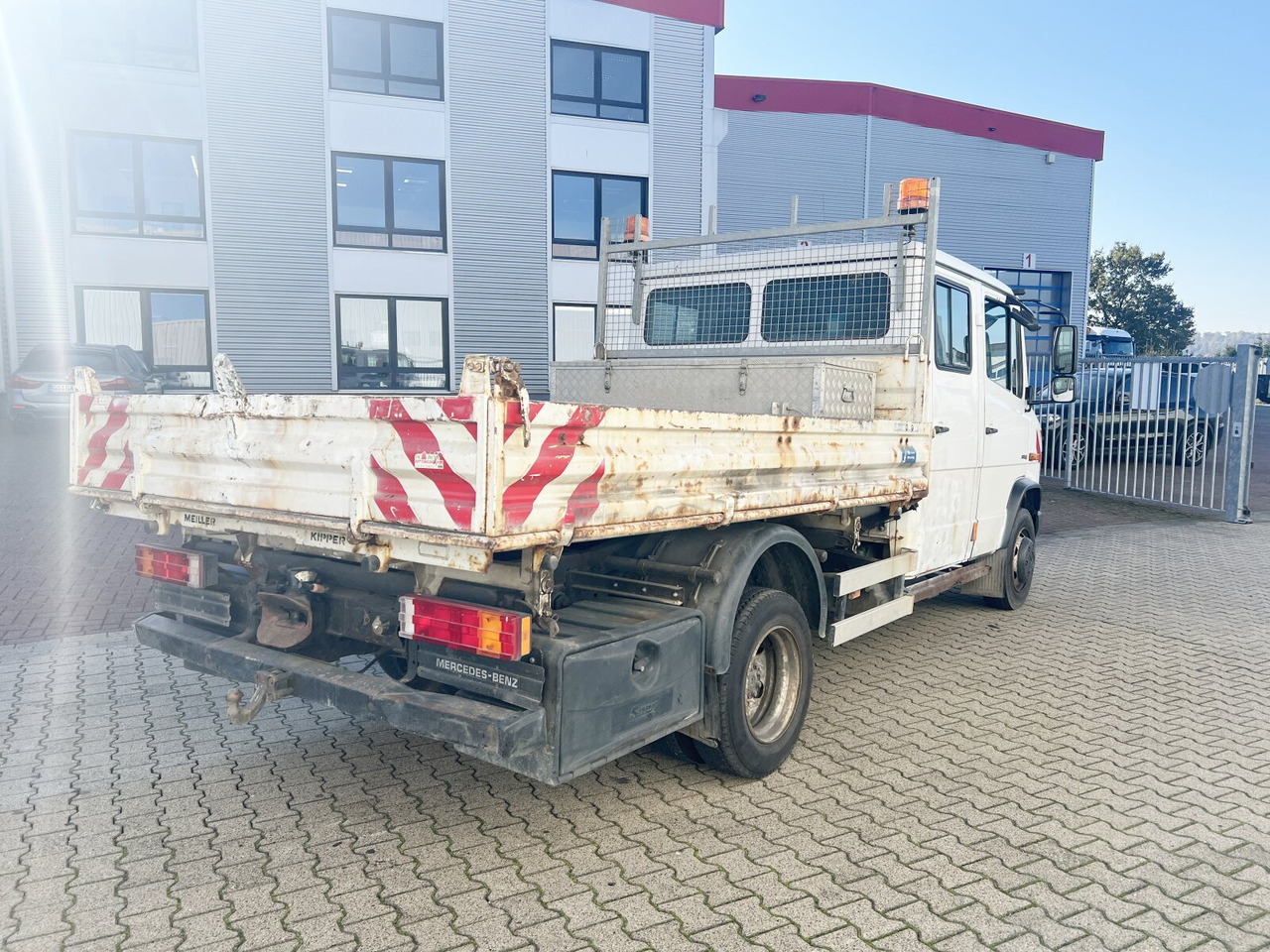 Mercedes-Benz Vario 816 D 4x2 Doka Vario 816 D 4x2 Doka, 2x AHK, Meiller Kipper - Camion benne: photos 3 Mercedes-Benz Vario 816 D 4x2 Doka Vario 816 D 4x2 Doka, 2x AHK, Meiller Kipper - Camion benne: photos 3