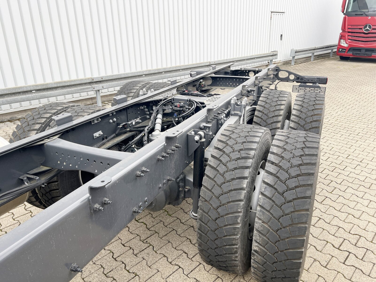 Renault C 480 8x4 C 480 8x4 - Camion ampliroll: photos 2 Renault C 480 8x4 C 480 8x4 - Camion ampliroll: photos 2