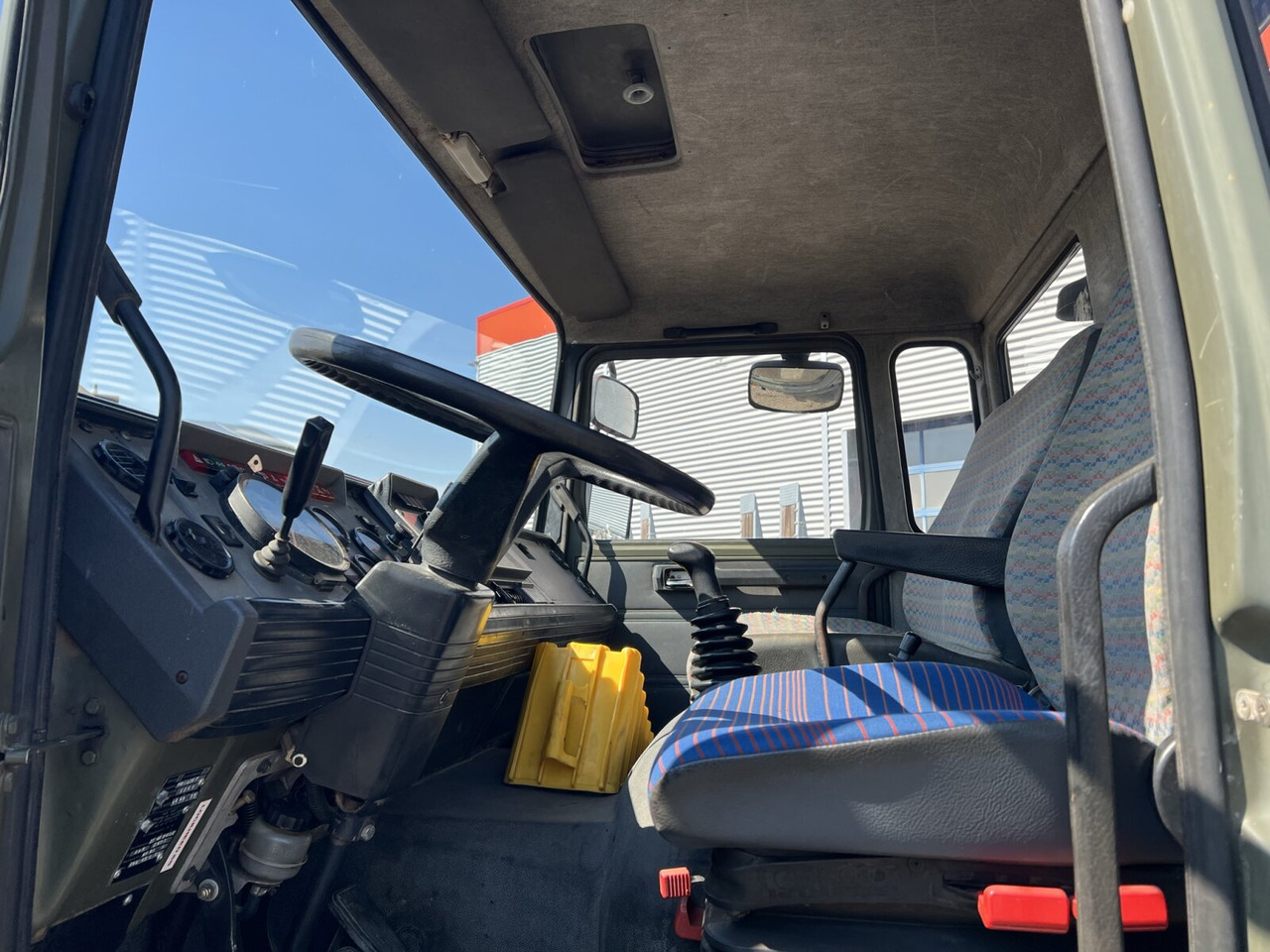 Renault Midliner S170 4x4 Midliner S170 4x4, 6000l Wassertank - Camion citerne: photos 5 Renault Midliner S170 4x4 Midliner S170 4x4, 6000l Wassertank - Camion citerne: photos 5