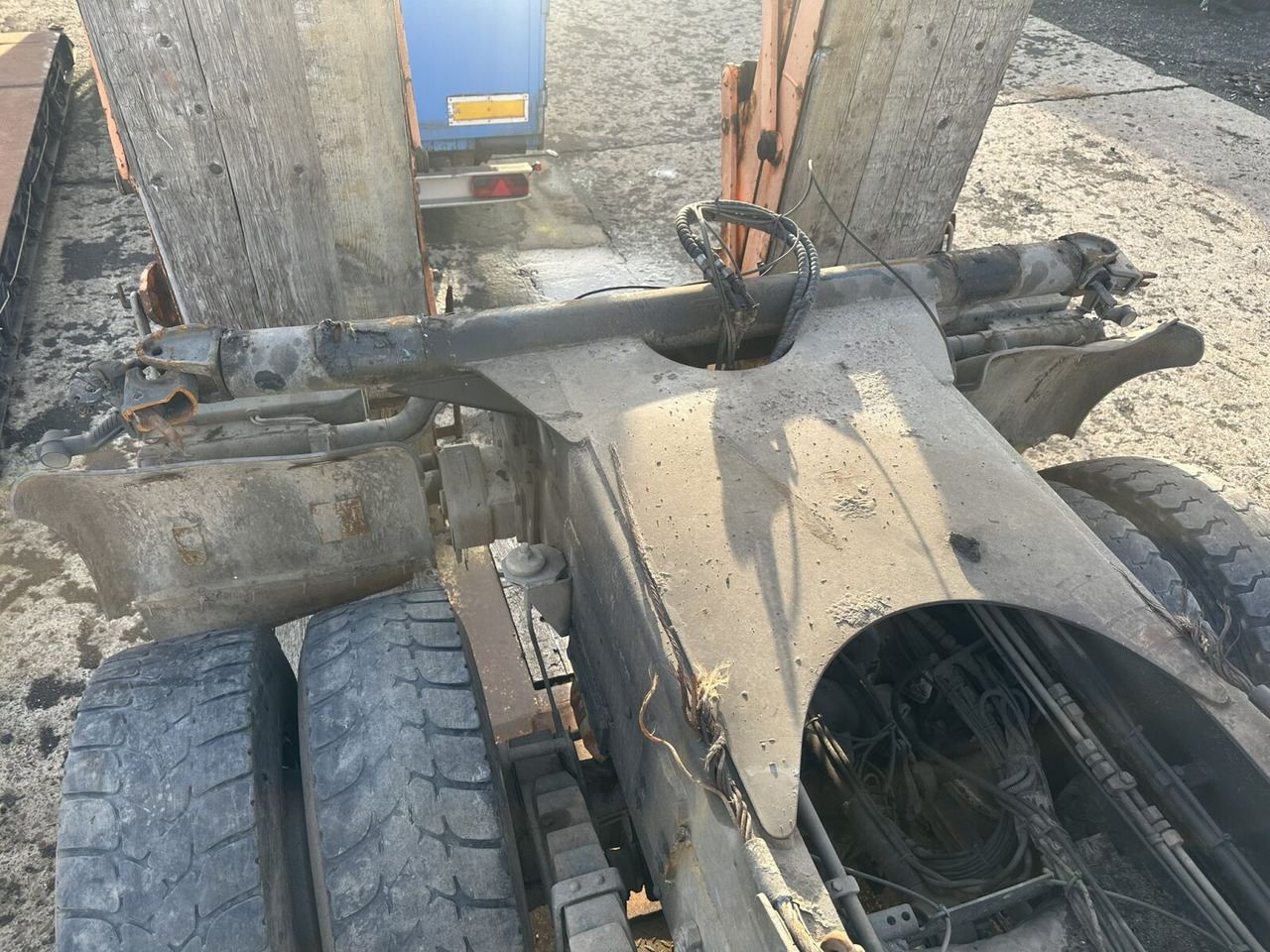 Scania 124C 400 6x6 124C 400 6x6 - Châssis cabine: photos 4 Scania 124C 400 6x6 124C 400 6x6 - Châssis cabine: photos 4