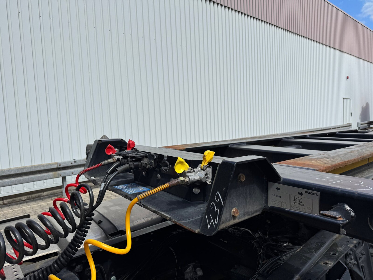 Kögel Port 45 Simplex Container-Chassis Port 45 Simplex, Container-Chassis, 20/2x20/30/40/45 Fuß, ausziehbar - Semi-remorque: photos 5 Kögel Port 45 Simplex Container-Chassis Port 45 Simplex, Container-Chassis, 20/2x20/30/40/45 Fuß, ausziehbar - Semi-remorque: photos 5