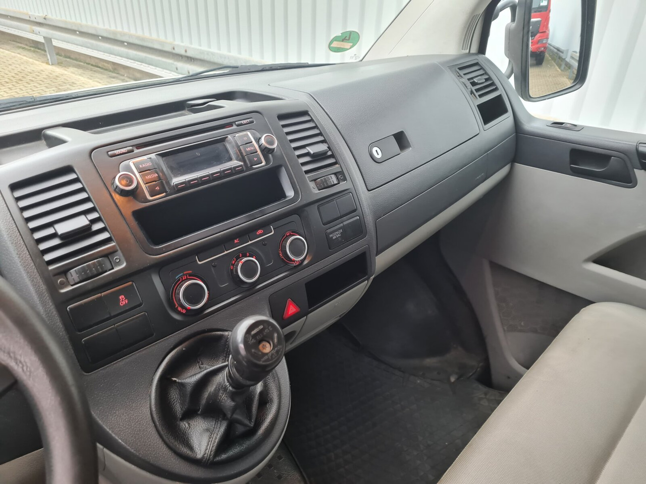 Utilitaire plateau, Utilitaire double cabine T5 Doka 4x2 T5 Doka 4x2, 2.0 ltr. TDI Pritsche: photos 7