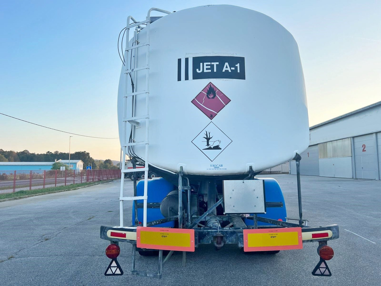 Tankauflieger ca. 40.000l STRUEVER Tankauflieger ca. 40.000l - Semi-remorque citerne: photos 2 Tankauflieger ca. 40.000l STRUEVER Tankauflieger ca. 40.000l - Semi-remorque citerne: photos 2