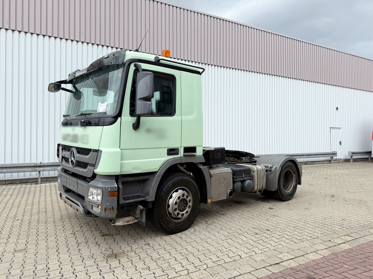 Mercedes-Benz Actros 1841 LS 4x2 Actros 1841 LS 4x2, Kipphydraulik - Tracteur routier: photos 1 Mercedes-Benz Actros 1841 LS 4x2 Actros 1841 LS 4x2, Kipphydraulik - Tracteur routier: photos 1