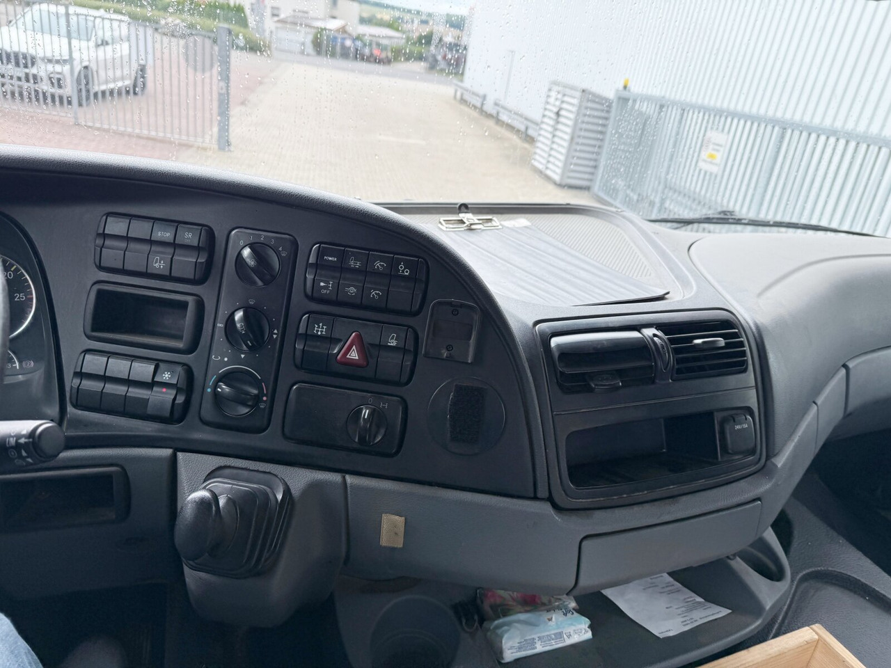 Mercedes-Benz Actros 1841 LS 4x2 Actros 1841 LS 4x2, Kipphydraulik - Tracteur routier: photos 5 Mercedes-Benz Actros 1841 LS 4x2 Actros 1841 LS 4x2, Kipphydraulik - Tracteur routier: photos 5