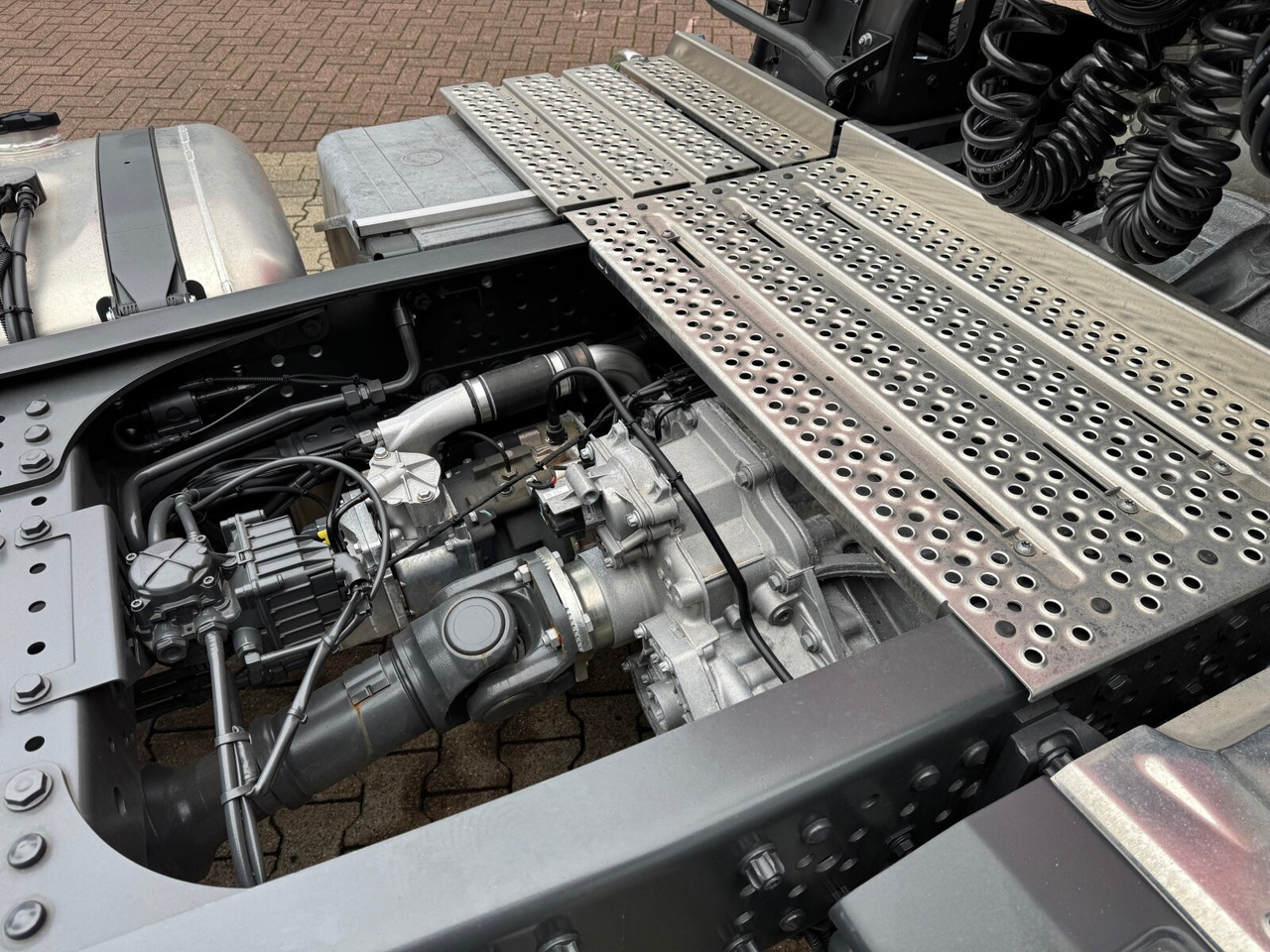 Mercedes-Benz Actros 2648 LS 6x2 Actros 2648 LS 6x2, Retarder, Liftachse, MirrorCam, StreamSpace, Navi, LED - Tracteur routier: photos 2 Mercedes-Benz Actros 2648 LS 6x2 Actros 2648 LS 6x2, Retarder, Liftachse, MirrorCam, StreamSpace, Navi, LED - Tracteur routier: photos 2