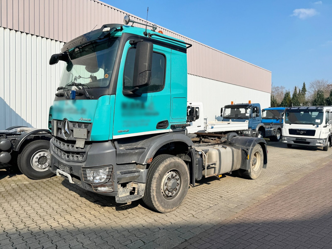 Mercedes-Benz Arocs 1842 LS 4x4 HAD Arocs 1842 LS 4x4 HAD, HydroDrive, Kipphydraulik - Tracteur routier: photos 1 Mercedes-Benz Arocs 1842 LS 4x4 HAD Arocs 1842 LS 4x4 HAD, HydroDrive, Kipphydraulik - Tracteur routier: photos 1