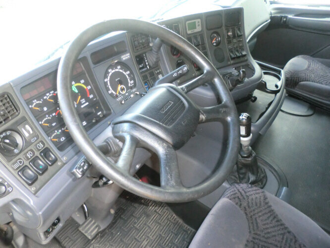 Scania 124 R 470 4x2 124R470 4x2, Kipphydraulik, 6 Zylinder - Tracteur routier: photos 4 Scania 124 R 470 4x2 124R470 4x2, Kipphydraulik, 6 Zylinder - Tracteur routier: photos 4