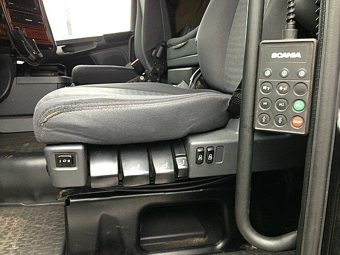 Scania R 420 4x2 R420 4x2 Lowliner, Twin Tec Rußfilterkat - Tracteur routier: photos 2 Scania R 420 4x2 R420 4x2 Lowliner, Twin Tec Rußfilterkat - Tracteur routier: photos 2