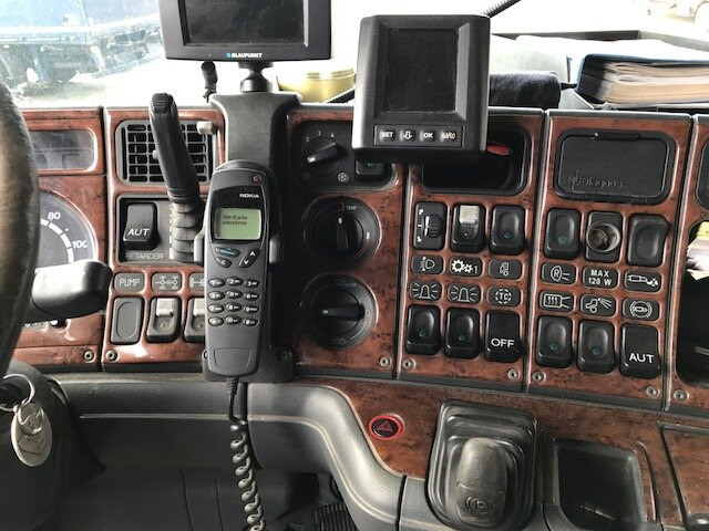 Scania R164 GA6x4NZ 480 R164 GA6x4NZ 480, Retarder, Hydraulik - Tracteur routier: photos 5 Scania R164 GA6x4NZ 480 R164 GA6x4NZ 480, Retarder, Hydraulik - Tracteur routier: photos 5
