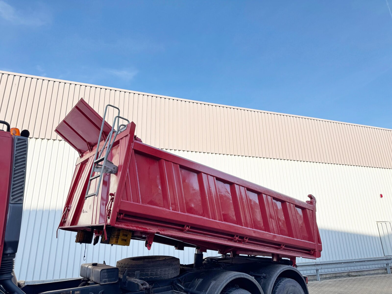 Camion benne Trakker AD260T36W 6x6 Trakker AD260T36W 6x6: photos 13