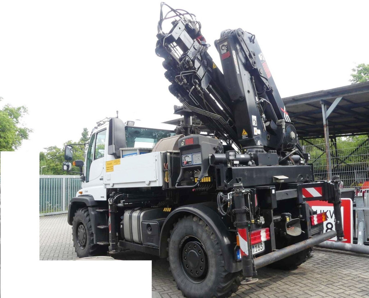 Unimog U400 4x4 U400 4x4, Frontzapfwelle, Heckkran Hiab XS 144-E4 HiDuo, Seilwinde, Funk - Grue mobile: photos 2 Unimog U400 4x4 U400 4x4, Frontzapfwelle, Heckkran Hiab XS 144-E4 HiDuo, Seilwinde, Funk - Grue mobile: photos 2