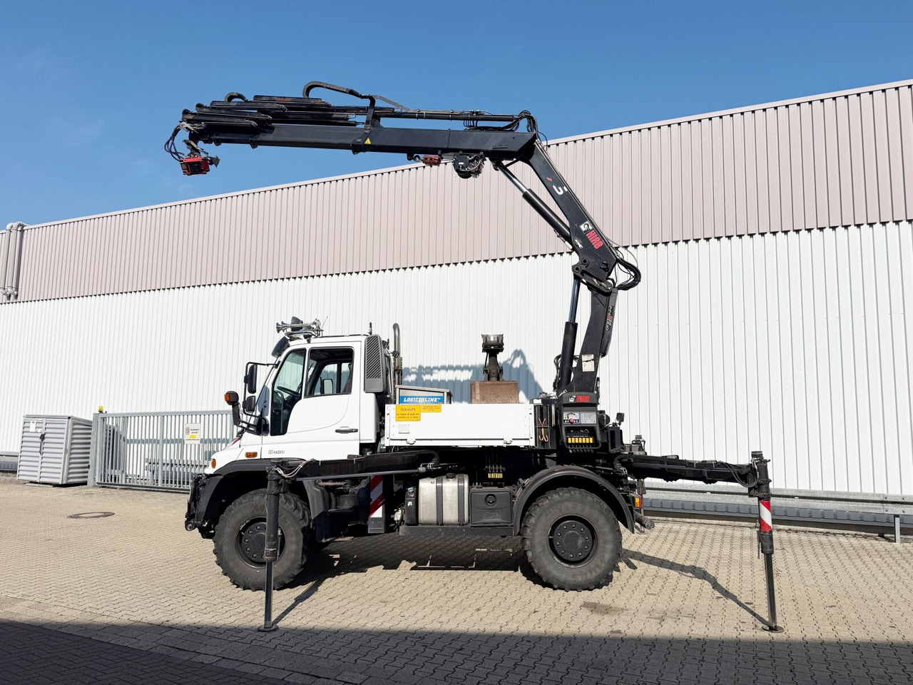 Unimog U400 4x4 U400 4x4, Frontzapfwelle, Heckkran Hiab XS 144-E4 HiDuo, Seilwinde, Funk - Grue mobile: photos 5 Unimog U400 4x4 U400 4x4, Frontzapfwelle, Heckkran Hiab XS 144-E4 HiDuo, Seilwinde, Funk - Grue mobile: photos 5