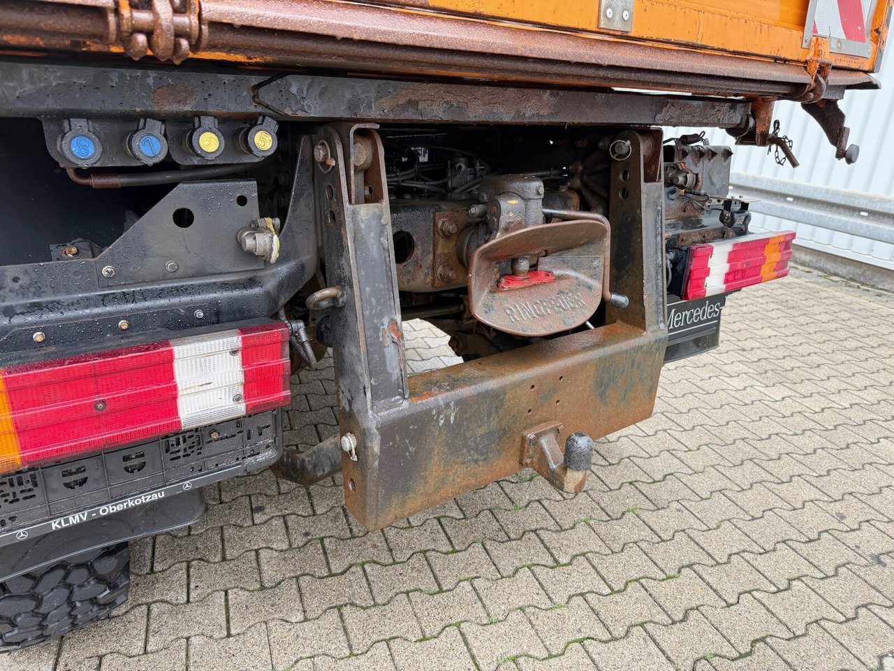 Unimog U 20 4x4 U 20 4x4, Kipper, Zapfwelle, Winterdienstausstattung, 2x AHK - Véhicule utilitaire: photos 2 Unimog U 20 4x4 U 20 4x4, Kipper, Zapfwelle, Winterdienstausstattung, 2x AHK - Véhicule utilitaire: photos 2