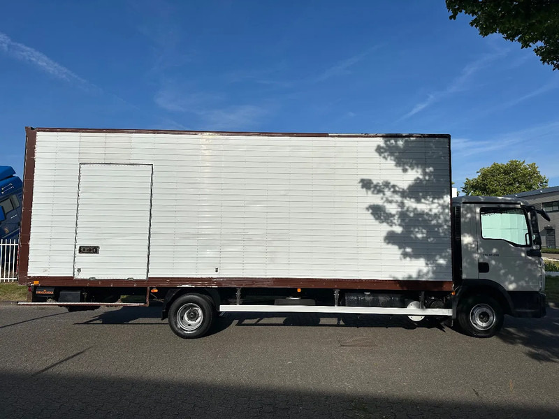 Camion fourgon MAN TGL 12.210 MANUAL + 2000 KG LIFT + 2.60 M HIGH BIG BOX + AIRCO + SPRING / SPRING + 3 SEATS: photos 6