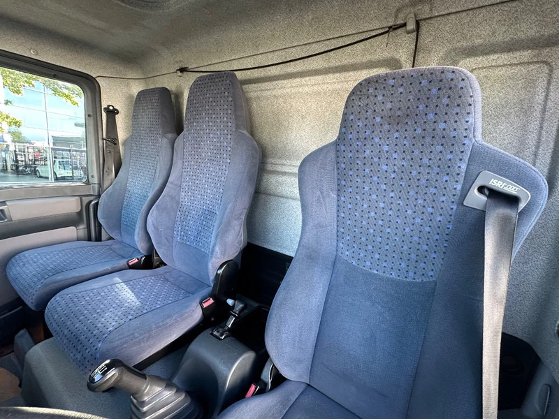 Camion fourgon MAN TGL 12.210 MANUAL + 2000 KG LIFT + 2.60 M HIGH BIG BOX + AIRCO + SPRING / SPRING + 3 SEATS: photos 13