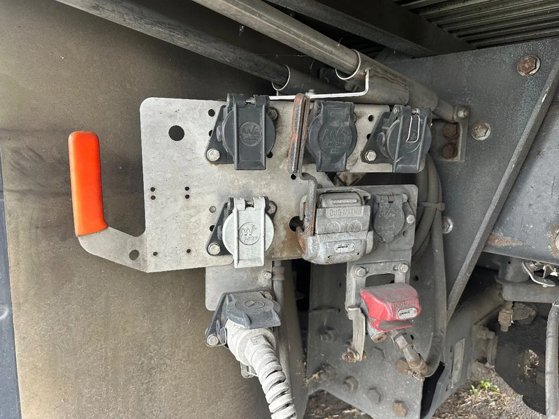 Camion fourgon MAN TGX TGX 26 460 + 6X2 + LIFT + DAMAGED ENGINE: photos 8