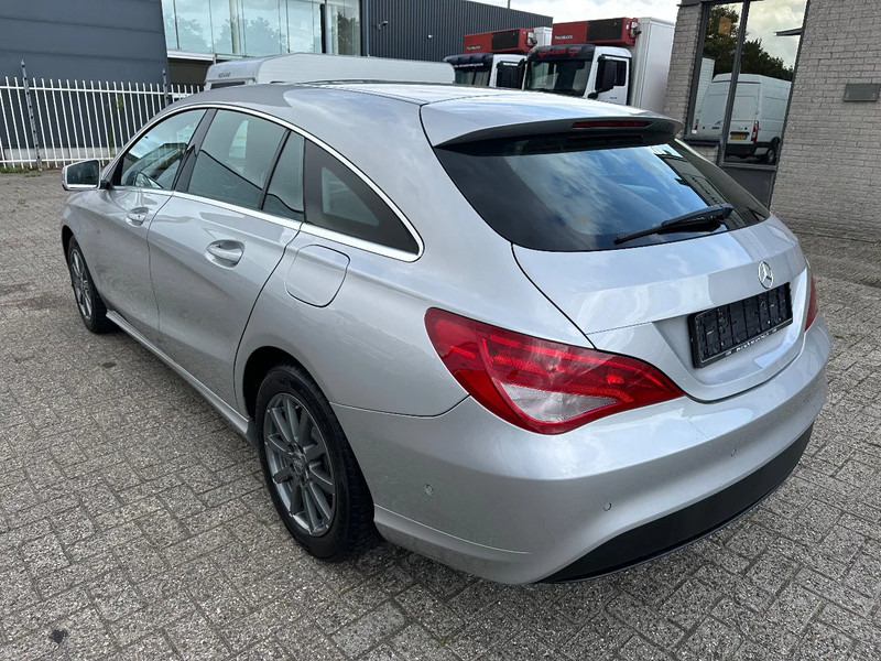 Mercedes-Benz CLA-Klasse 200 D - SHOOTING BRAKE + SUNROOF + NAVI - Voiture: photos 3 Mercedes-Benz CLA-Klasse 200 D - SHOOTING BRAKE + SUNROOF + NAVI - Voiture: photos 3