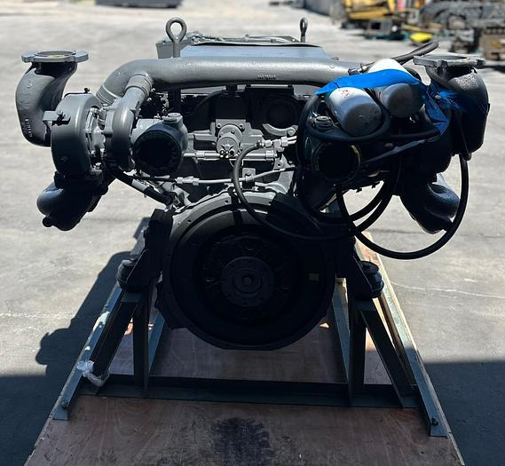 Deutz BF8L513 - Moteur pour Engins de chantier: photos 3 Deutz BF8L513 - Moteur pour Engins de chantier: photos 3