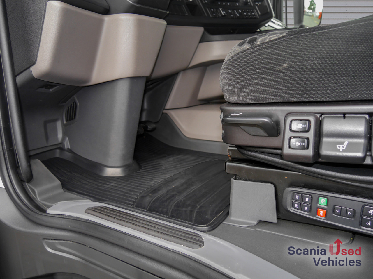 SCANIA R 450 B6x2*4NB Lenkachse, Standklima - Camion porte-conteneur/ Caisse mobile: photos 4 SCANIA R 450 B6x2*4NB Lenkachse, Standklima - Camion porte-conteneur/ Caisse mobile: photos 4