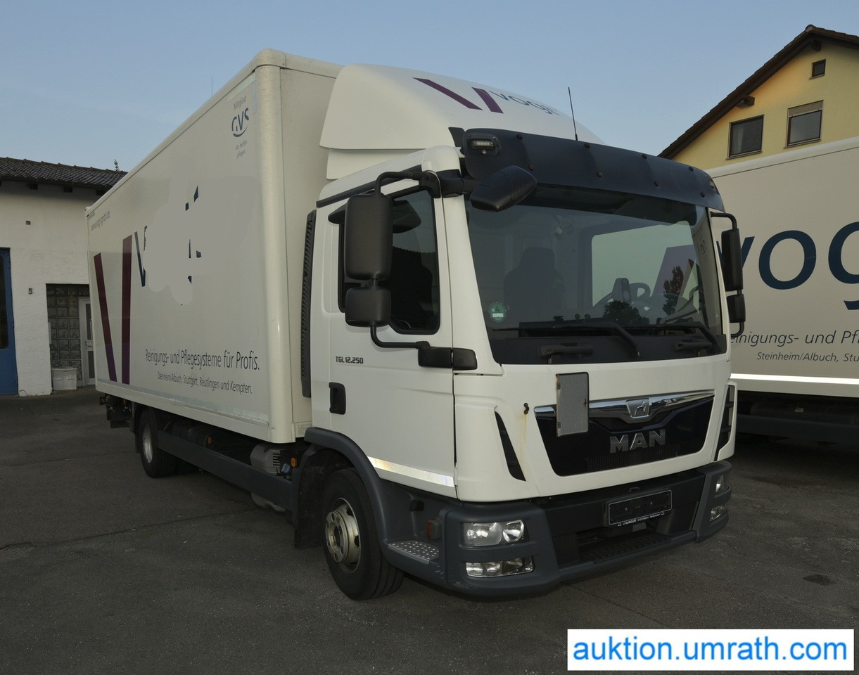 MAN (V182) TGL 12.250 4x2 L/BL Koffer Ladebordwand Klimaautomatik NAVI Luftfederung Automatikgetriebe EURO 6 - Camion fourgon: photos 3 MAN (V182) TGL 12.250 4x2 L/BL Koffer Ladebordwand Klimaautomatik NAVI Luftfederung Automatikgetriebe EURO 6 - Camion fourgon: photos 3