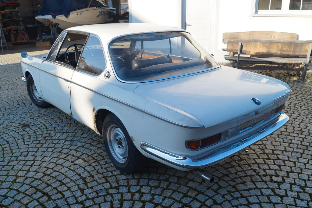BMW 2000 CS - Voiture: photos 4 BMW 2000 CS - Voiture: photos 4