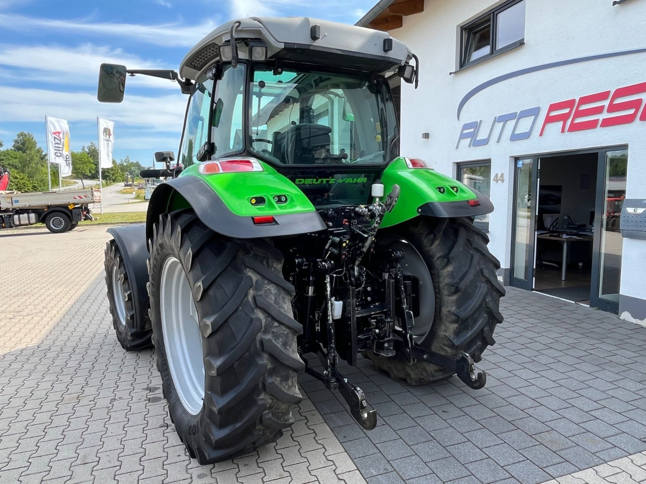 Deutz-Fahr K420 Agrotron 2727 Bstd. Fronthydraulik Zapfwell - Tracteur agricole: photos 3 Deutz-Fahr K420 Agrotron 2727 Bstd. Fronthydraulik Zapfwell - Tracteur agricole: photos 3