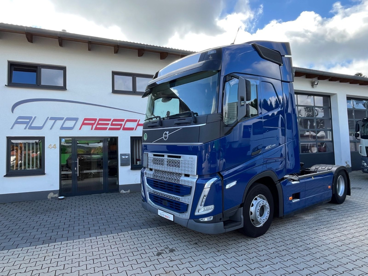 Volvo FH 460 I-SAVE ACC LED neues Modell - Tracteur routier: photos 1 Volvo FH 460 I-SAVE ACC LED neues Modell - Tracteur routier: photos 1