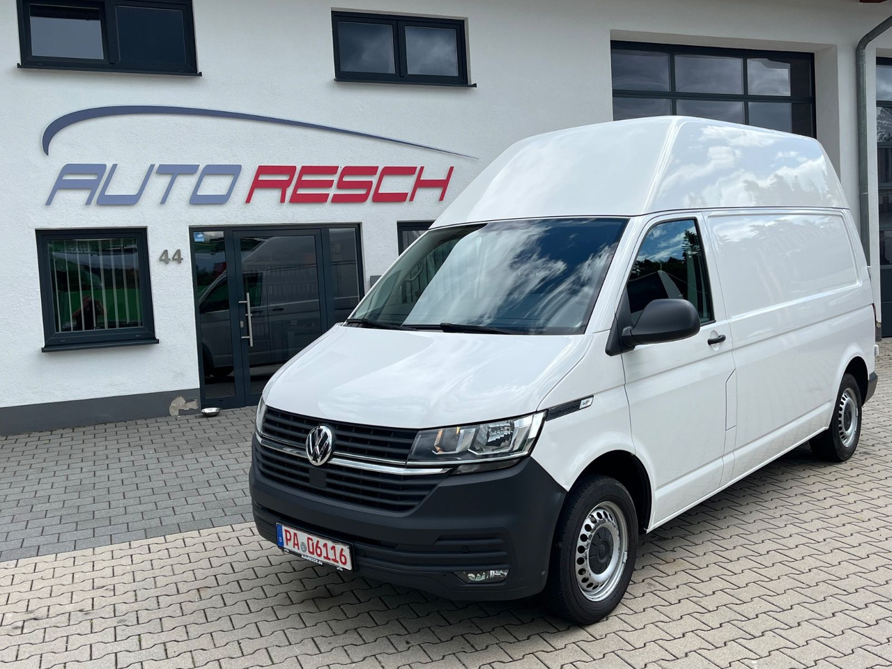Volkswagen T6.1 Kastenwagen hoch - lang Klima PDC - Fourgonnette: photos 1 Volkswagen T6.1 Kastenwagen hoch - lang Klima PDC - Fourgonnette: photos 1