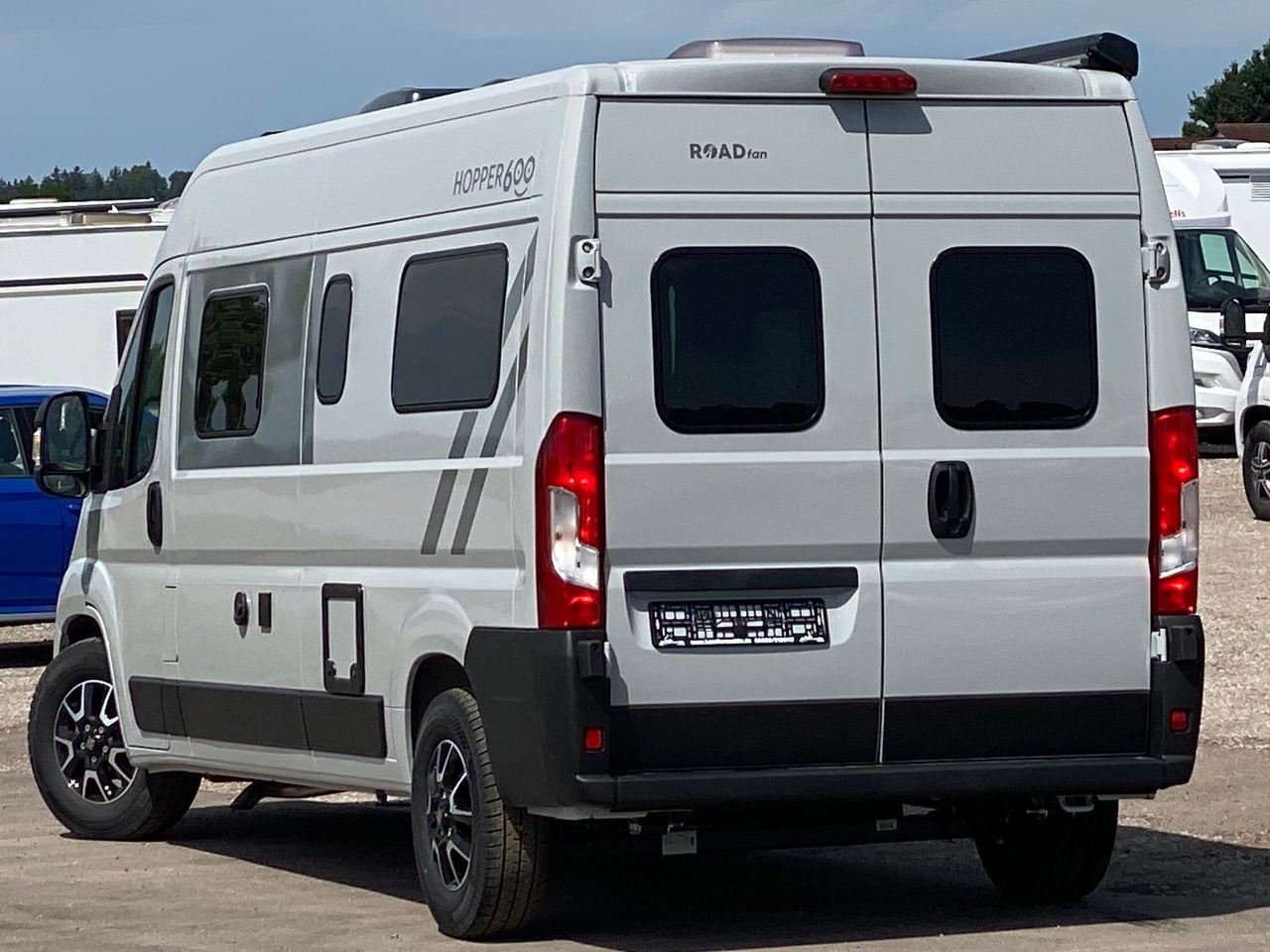 Fourgon aménagé Carado CV 600 Dieselstandheizung, Skyroof, white Label: photos 7