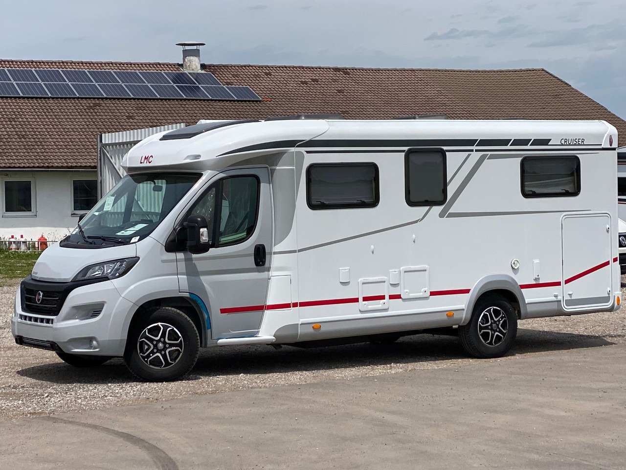 LMC T 662 Grey Selection,Automatik, MarkiseALDE Heiz - Camping-car profilé: photos 3 LMC T 662 Grey Selection,Automatik, MarkiseALDE Heiz - Camping-car profilé: photos 3