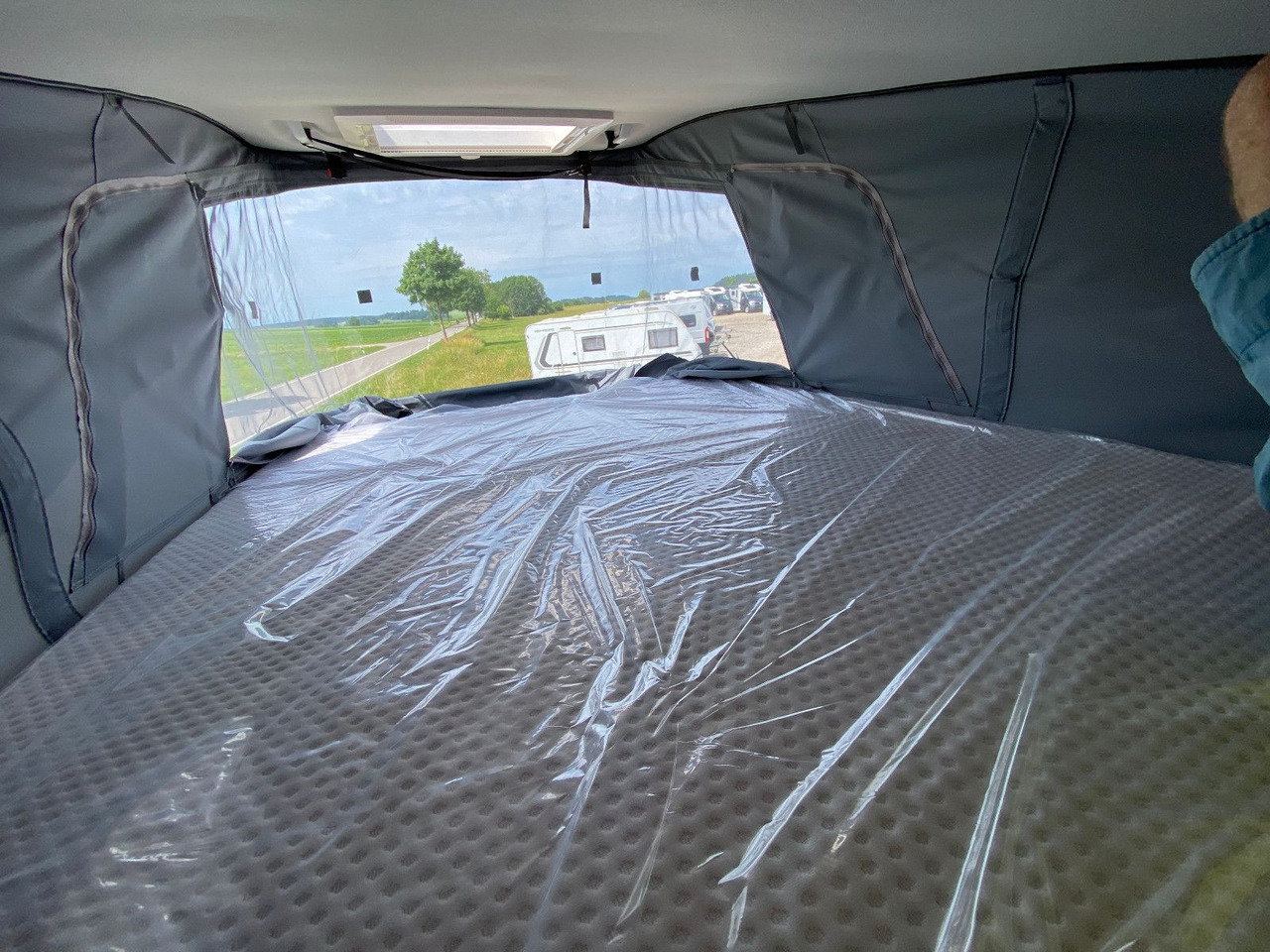 Fourgon aménagé ROADfans Hopper 600 mit Aufstelldach, Automatik, Combi 4D: photos 12 Fourgon aménagé ROADfans Hopper 600 mit Aufstelldach, Automatik, Combi 4D: photos 12