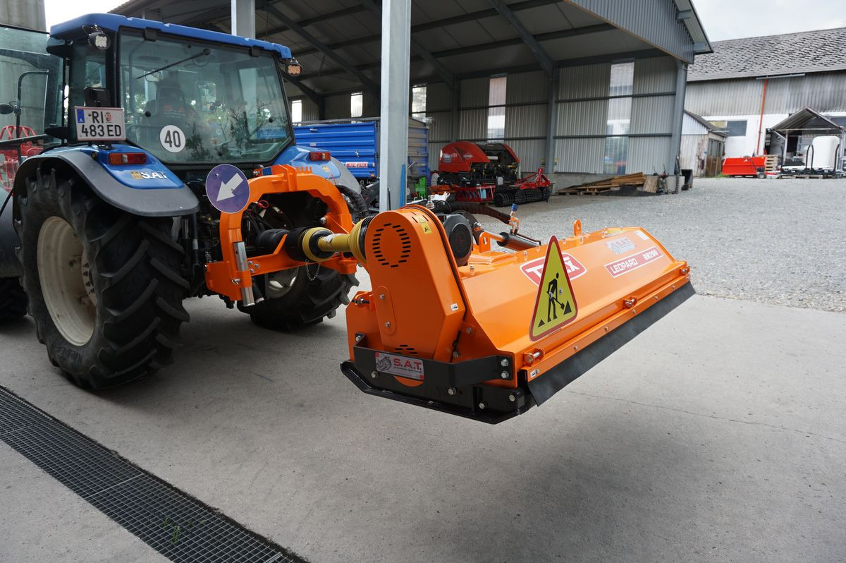 Talex Böschungsmulcher RB 200-Neumaschine - Broyeur/ Épareuse: photos 2 Talex Böschungsmulcher RB 200-Neumaschine - Broyeur/ Épareuse: photos 2