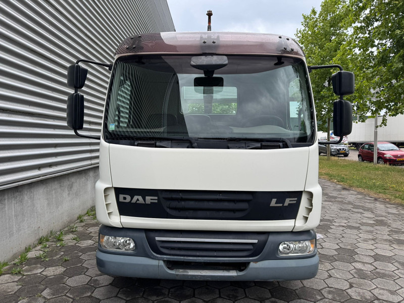 DAF LF 45.180 / Hook System / Manual / TUV: 11-2025 / Belgium Truck - Camion ampliroll: photos 5 DAF LF 45.180 / Hook System / Manual / TUV: 11-2025 / Belgium Truck - Camion ampliroll: photos 5
