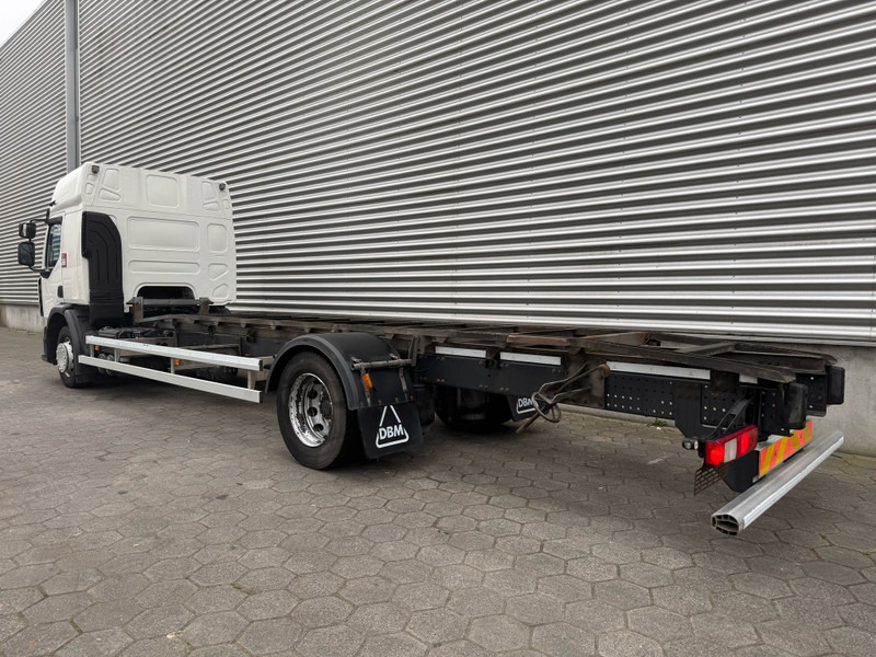 Renault D16 / BDF / Wide / 4 In Stock / Tuv: 6-2025 / Belgium Truck - Camion porte-conteneur/ Caisse mobile: photos 4 Renault D16 / BDF / Wide / 4 In Stock / Tuv: 6-2025 / Belgium Truck - Camion porte-conteneur/ Caisse mobile: photos 4
