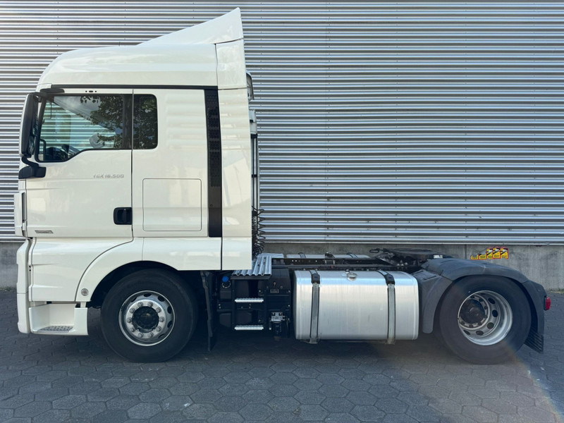 MAN TGX 18.500 XLX / Intarder / Roof Klima / 2 Tanks - Tracteur routier: photos 5 MAN TGX 18.500 XLX / Intarder / Roof Klima / 2 Tanks - Tracteur routier: photos 5