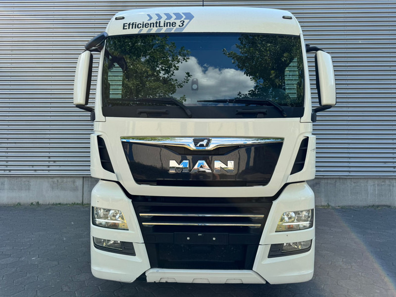 MAN TGX 18.500 XLX / Intarder / Roof Klima / 2 Tanks - Tracteur routier: photos 4 MAN TGX 18.500 XLX / Intarder / Roof Klima / 2 Tanks - Tracteur routier: photos 4
