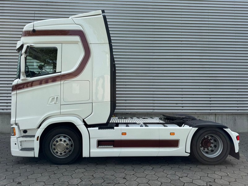 Scania S450 / Retarder / Full Air / Night Klima / 2 Tanks / TUV: 3-2026 / Belgium Truck - Tracteur routier: photos 5 Scania S450 / Retarder / Full Air / Night Klima / 2 Tanks / TUV: 3-2026 / Belgium Truck - Tracteur routier: photos 5