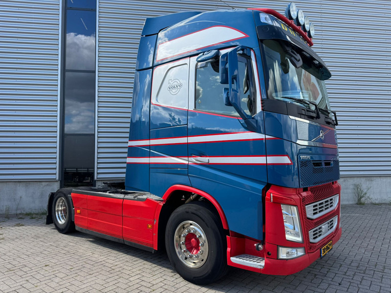 Volvo FH 500 / I-Shift / I-Park Cool / 2 Tanks / TUV:12-2025 / NL Truck - Tracteur routier: photos 2 Volvo FH 500 / I-Shift / I-Park Cool / 2 Tanks / TUV:12-2025 / NL Truck - Tracteur routier: photos 2
