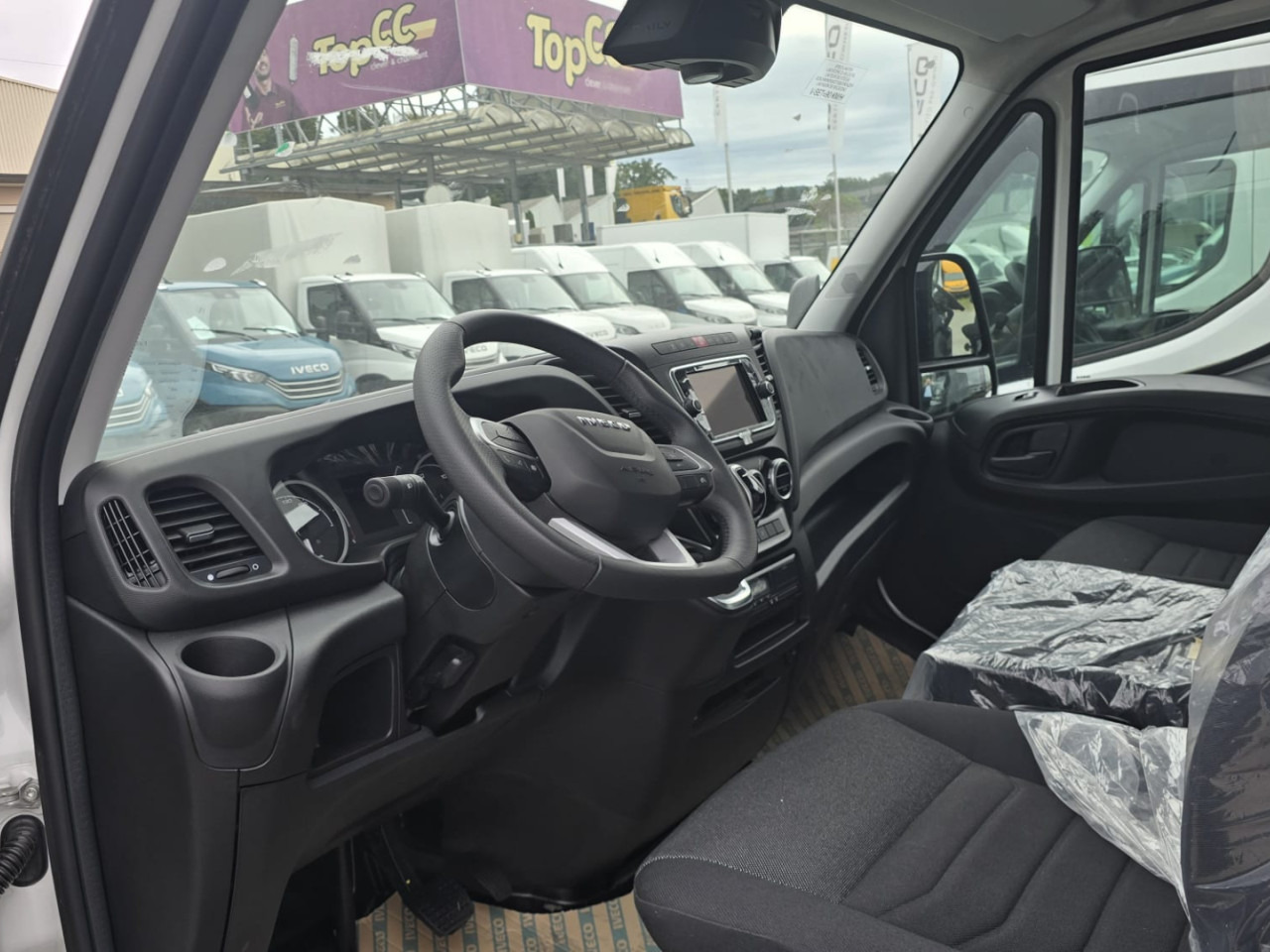 IVECO DAILY 38S14E V - Fourgon utilitaire, Utilitaire électrique: photos 2 IVECO DAILY 38S14E V - Fourgon utilitaire, Utilitaire électrique: photos 2