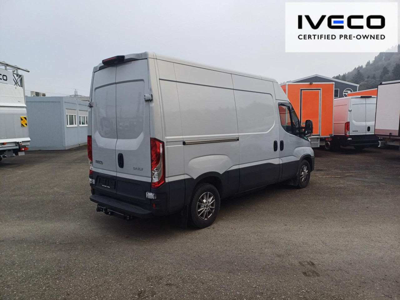 Fourgon utilitaire IVECO Daily 35S14NA8V/P CNG Euro6 Klima AHK Navi ZV: photos 10 Fourgon utilitaire IVECO Daily 35S14NA8V/P CNG Euro6 Klima AHK Navi ZV: photos 10