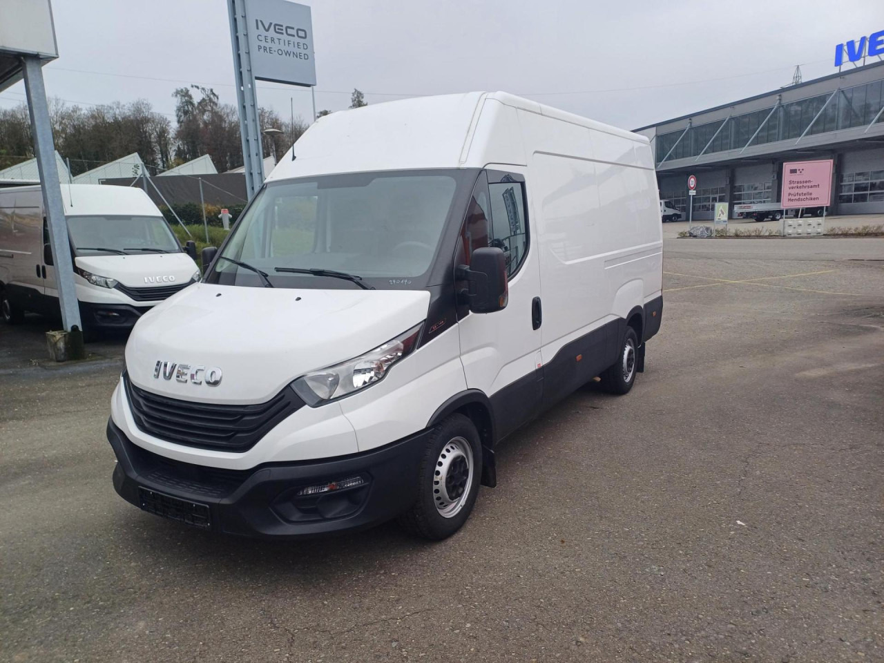 IVECO Daily 35S16V Euro6 Klima ZV - Fourgon utilitaire: photos 1 IVECO Daily 35S16V Euro6 Klima ZV - Fourgon utilitaire: photos 1