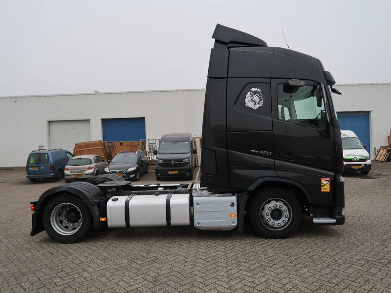 Volvo FH 420 Glob, i-shift, Euro 6, 2 Tanks, TUV, NL Truck, TOP! - Tracteur routier: photos 4 Volvo FH 420 Glob, i-shift, Euro 6, 2 Tanks, TUV, NL Truck, TOP! - Tracteur routier: photos 4
