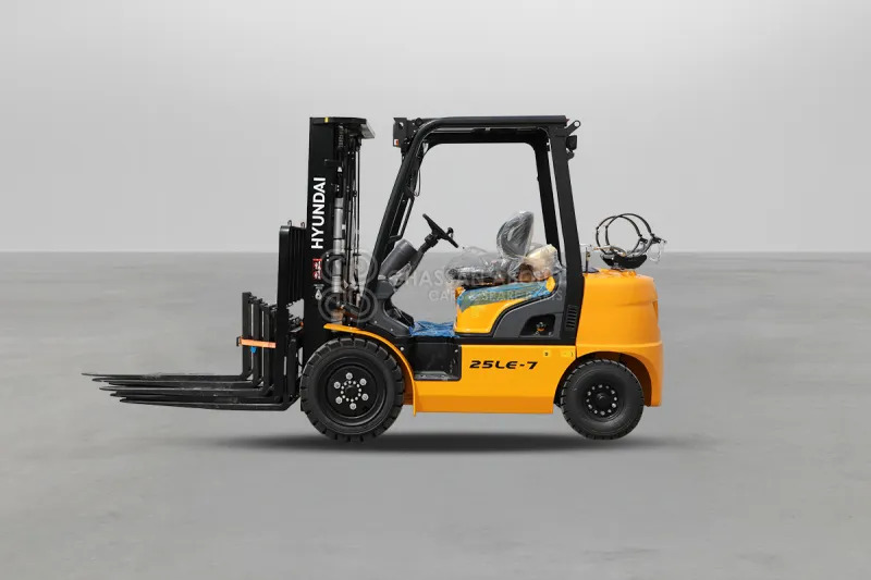 Hyundai Forklift 30LE-7 3 TONS LPG 3 STAGE - Chariot élévateur à gaz: photos 2 Hyundai Forklift 30LE-7 3 TONS LPG 3 STAGE - Chariot élévateur à gaz: photos 2