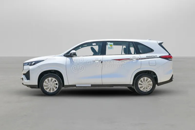 Toyota Innova - SUV: photos 3 Toyota Innova - SUV: photos 3