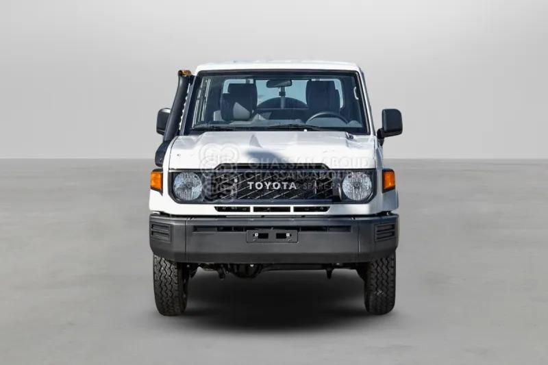 Toyota Land Cruiser Pick Up LC79 4x4 DC - Pick-up: photos 3 Toyota Land Cruiser Pick Up LC79 4x4 DC - Pick-up: photos 3